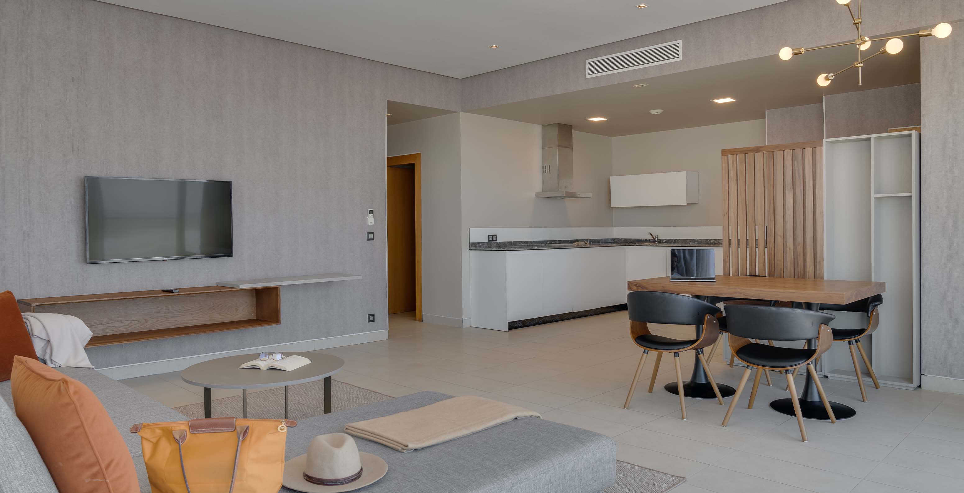 Family Suite Premium - Dining Area